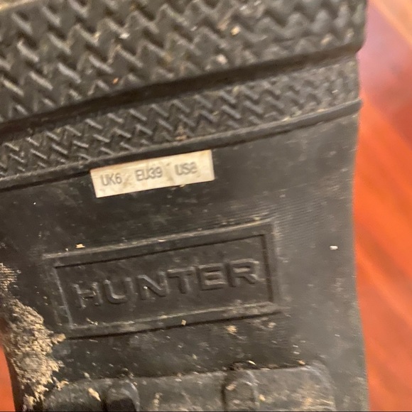 Hunter mid calf rain boots US size 8 needs to be cleaned - Picture 7 of 16